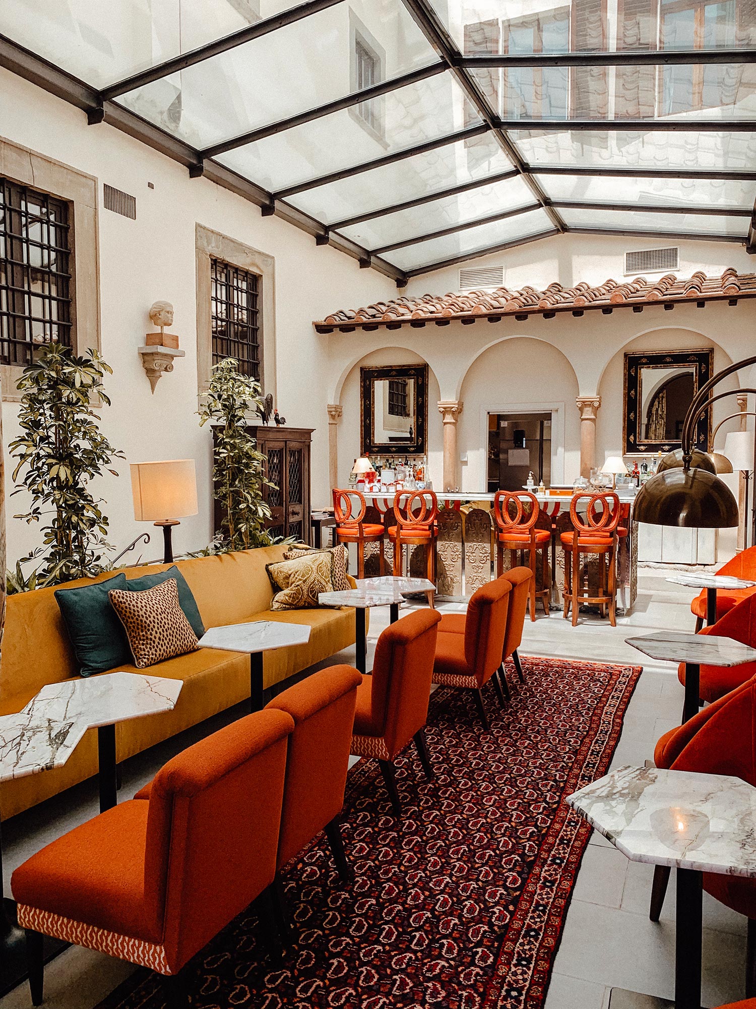 Traveling through Tuscany has become increasingly popular for modern romantics, whether it’s for honeymooning or multi-day destination weddings. Having lived in multiple Italian cities, we’re sharing our go-to spots for places to stay, restaurants to dine, activities to indulge in and other insider tips on the Willow & Oak journal with couples in mind. Read on to discover some of Italy’s best kept secrets and begin your Tuscan daydreams now! #destinationwedding #honeymoondestinations #tuscany