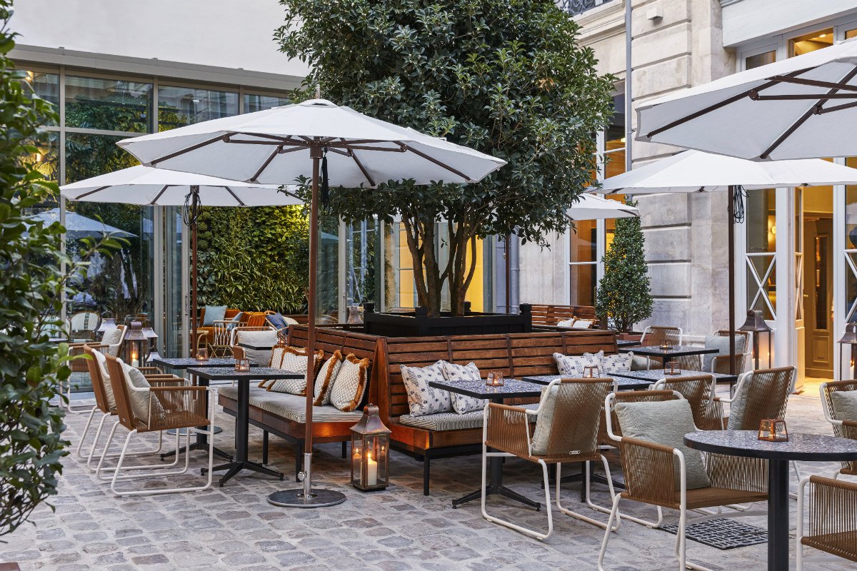 Contemporary and chic courtyard dining at The Hoxton Paris